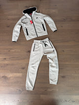 CONJUNTO NIKE TECH - BEIGE - N9