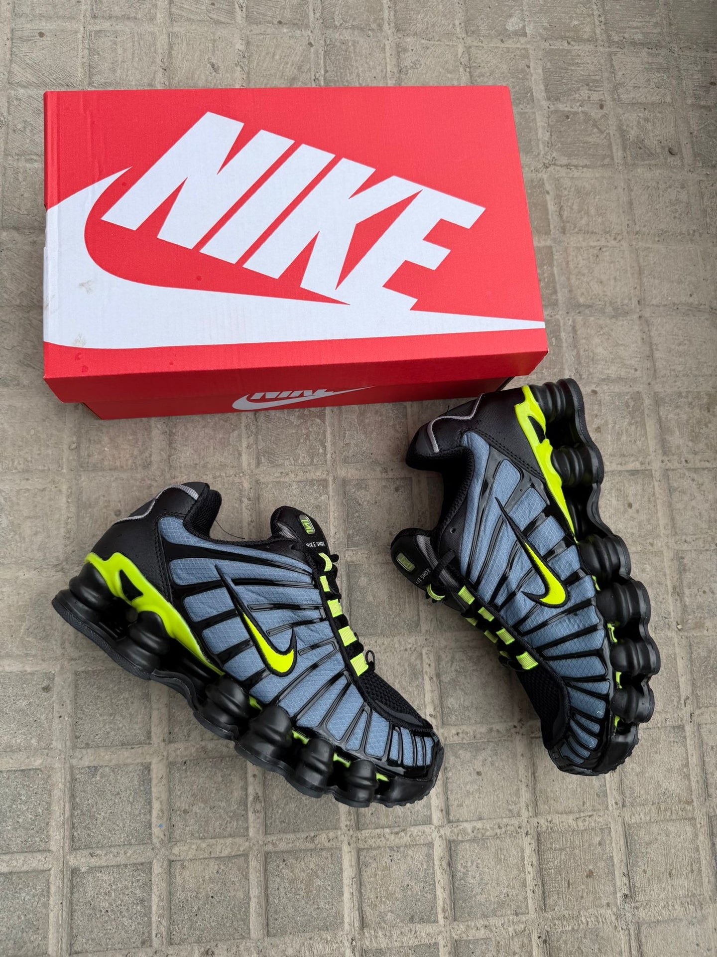 NIKE SHOX TL - W