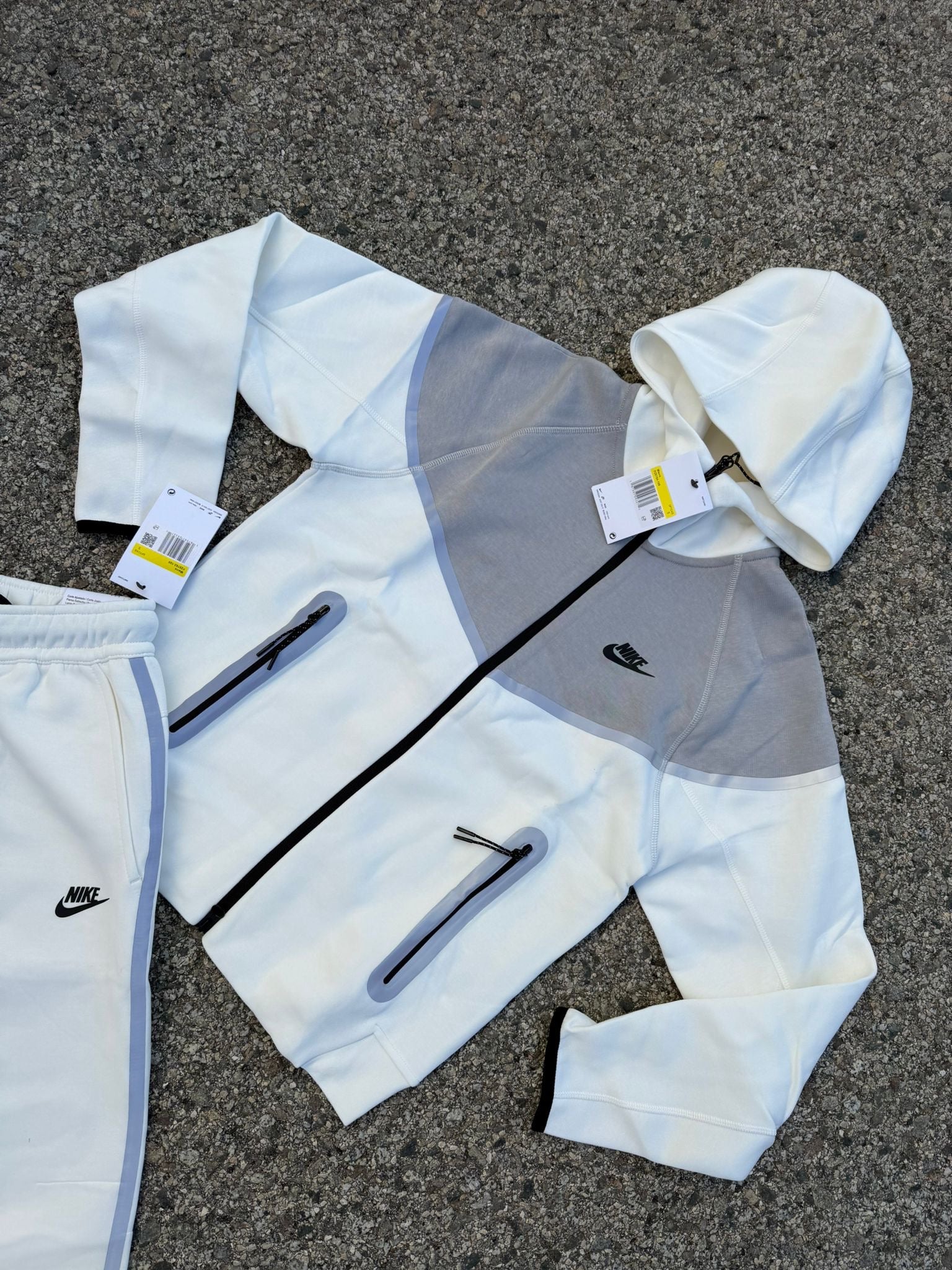 CONJUNTO NIKE TECH 2026 - M9