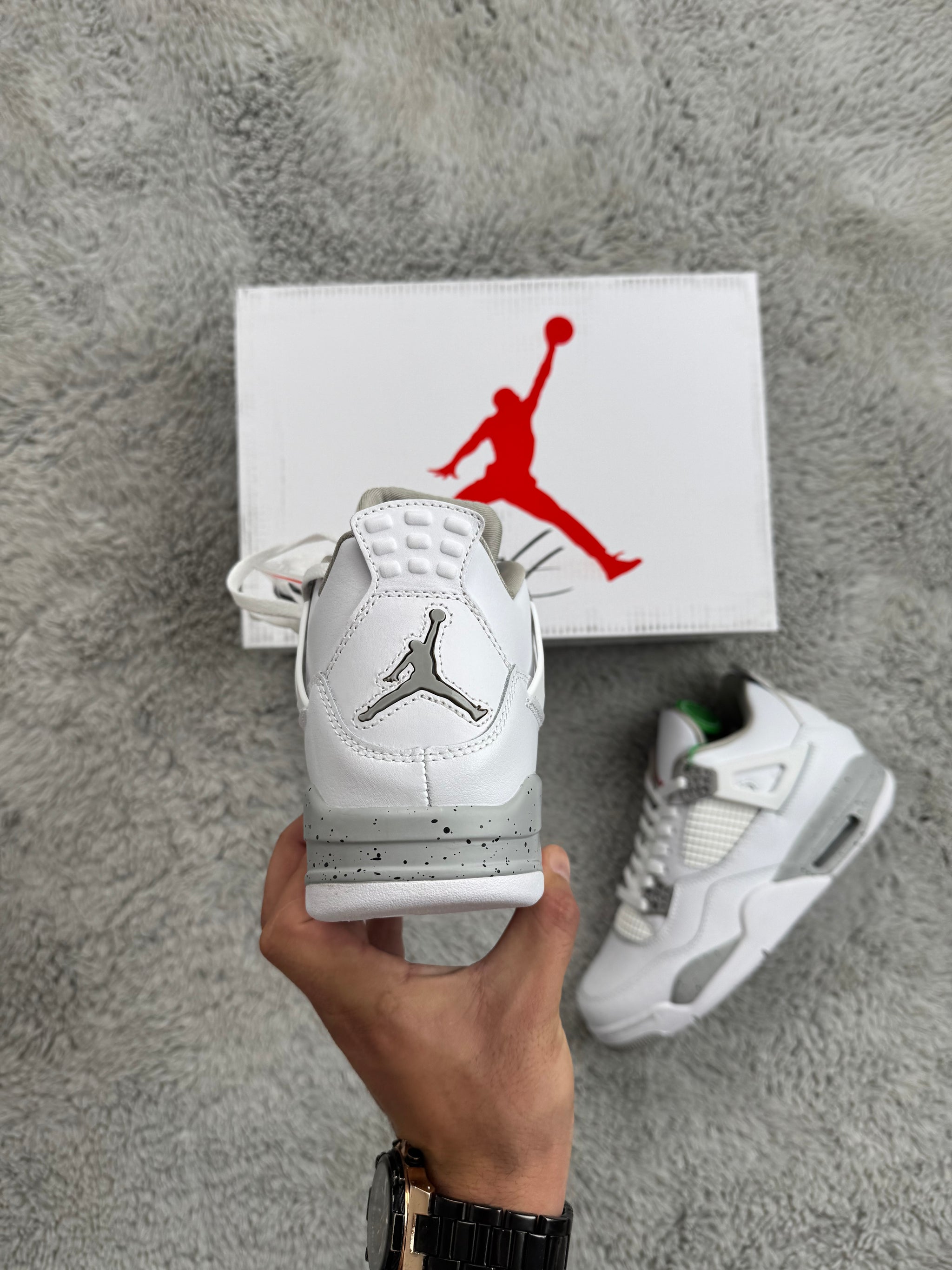 JORDAN RETRO 4