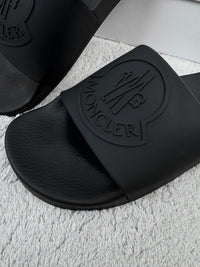 MONCLER - NEGRAS
