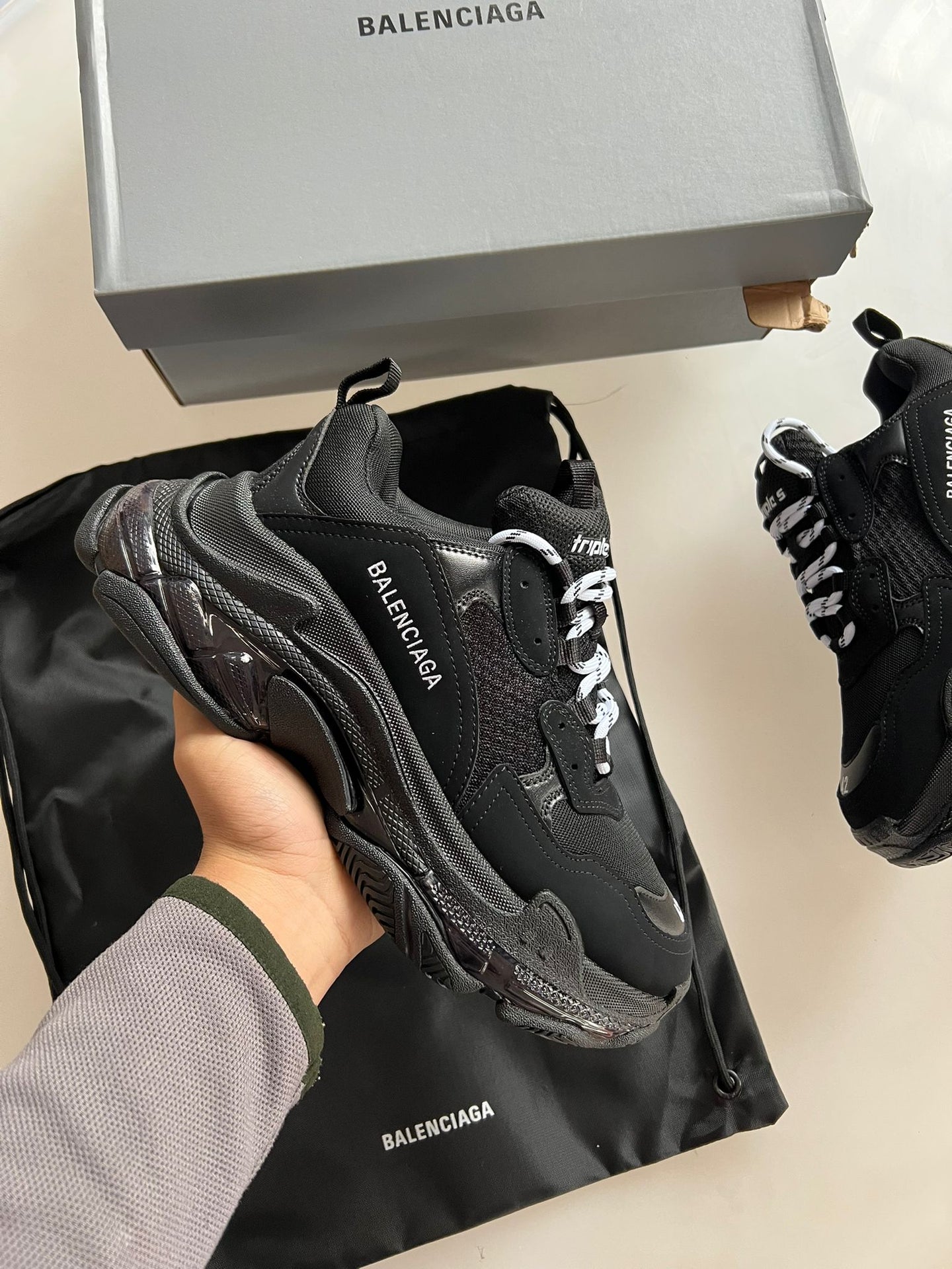BALENCIAGA TRIPLE S - NEGRAS