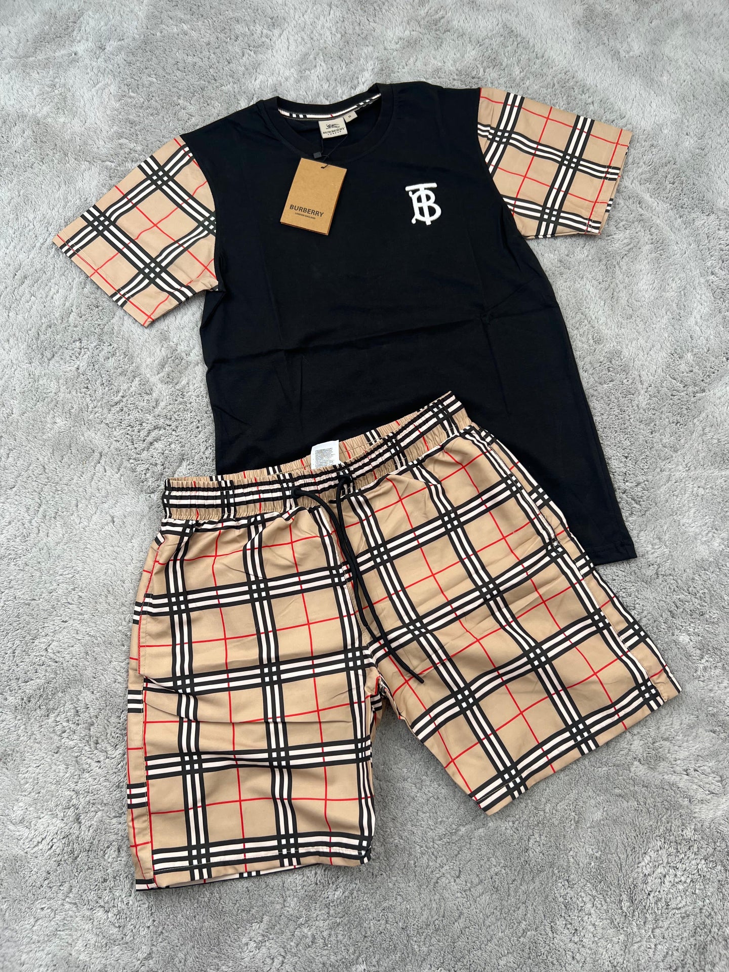 CONJUNTO CORTO - BURBERRY NEGRO