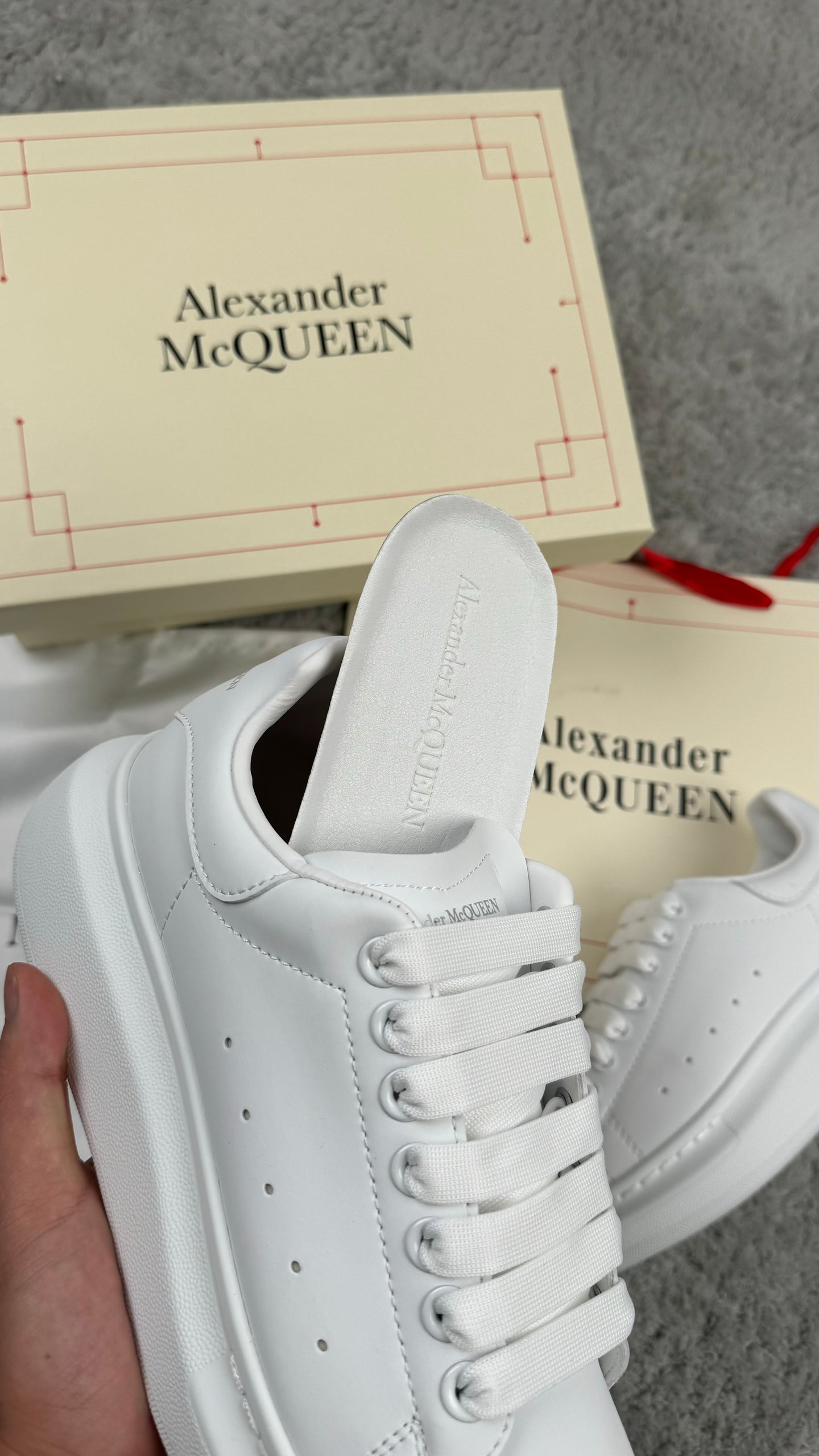 Alexander McQueen - White