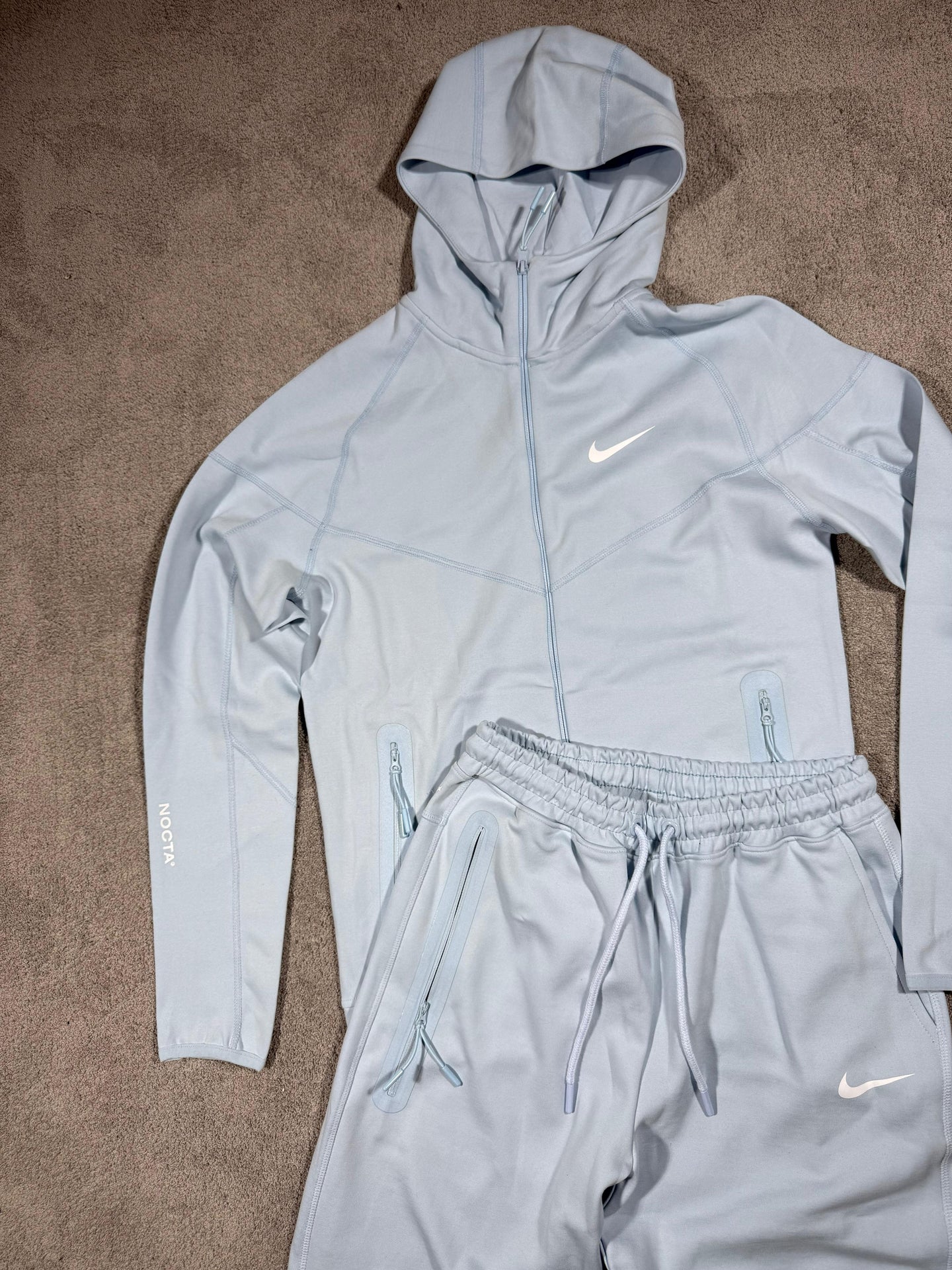 CONJUNTO NIKE NOCTA