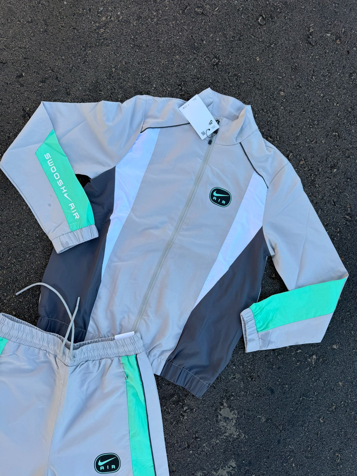 CONJUNTO NIKE AIR SWOOSH - M5