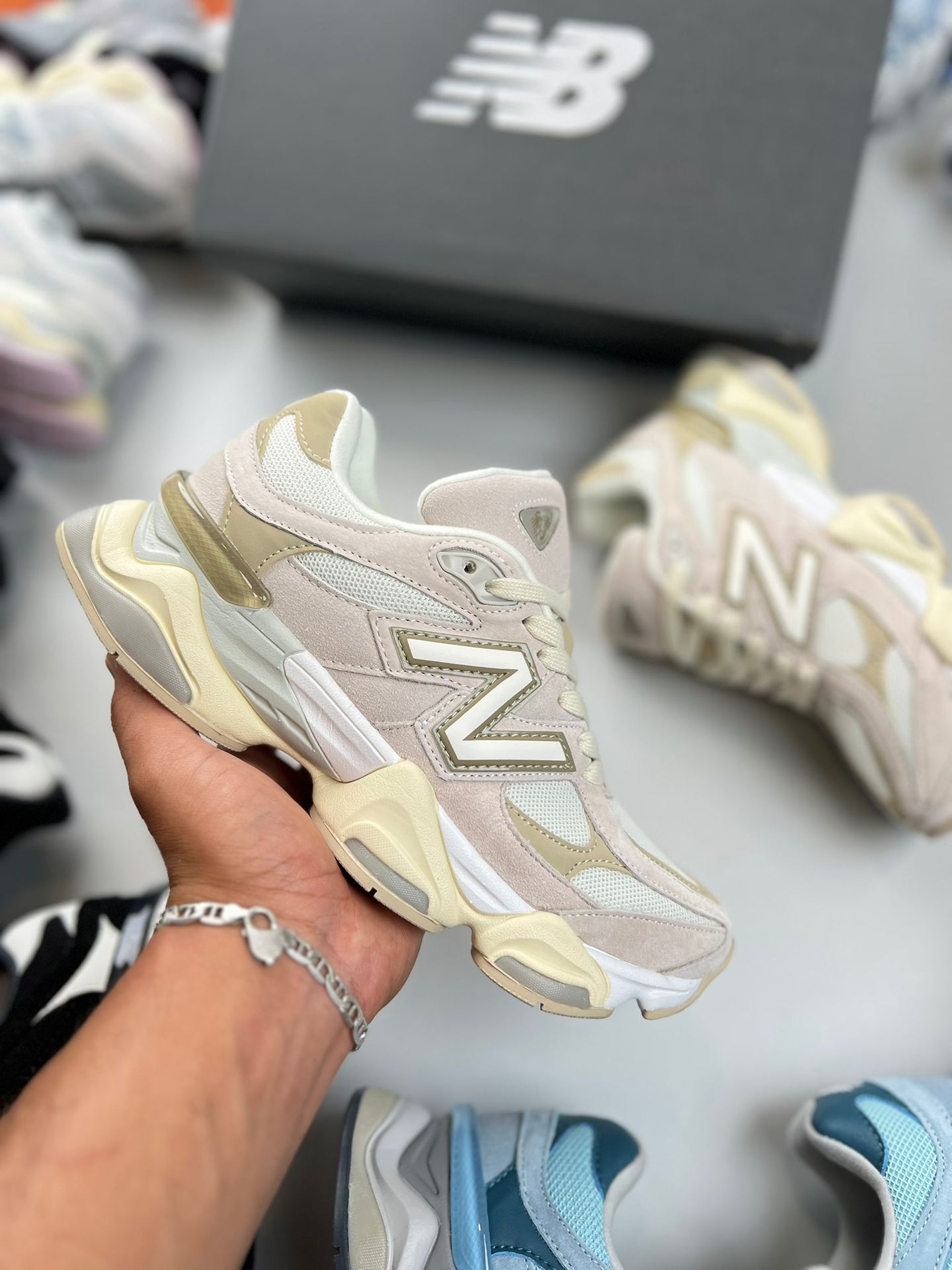 NEW BALANCE 9060 - M11