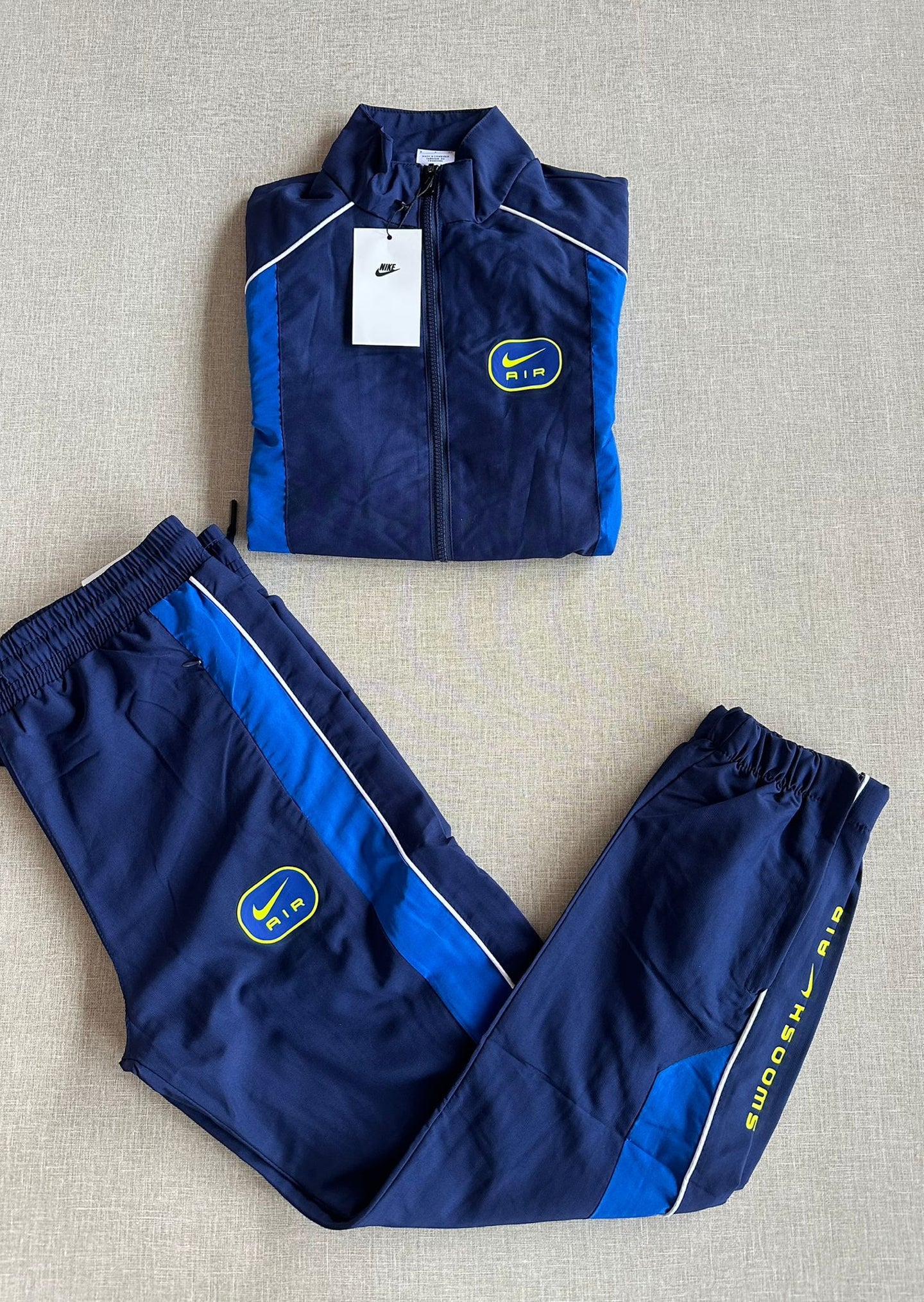 CONJUNTO NIKE AIR SWOOSH - M2