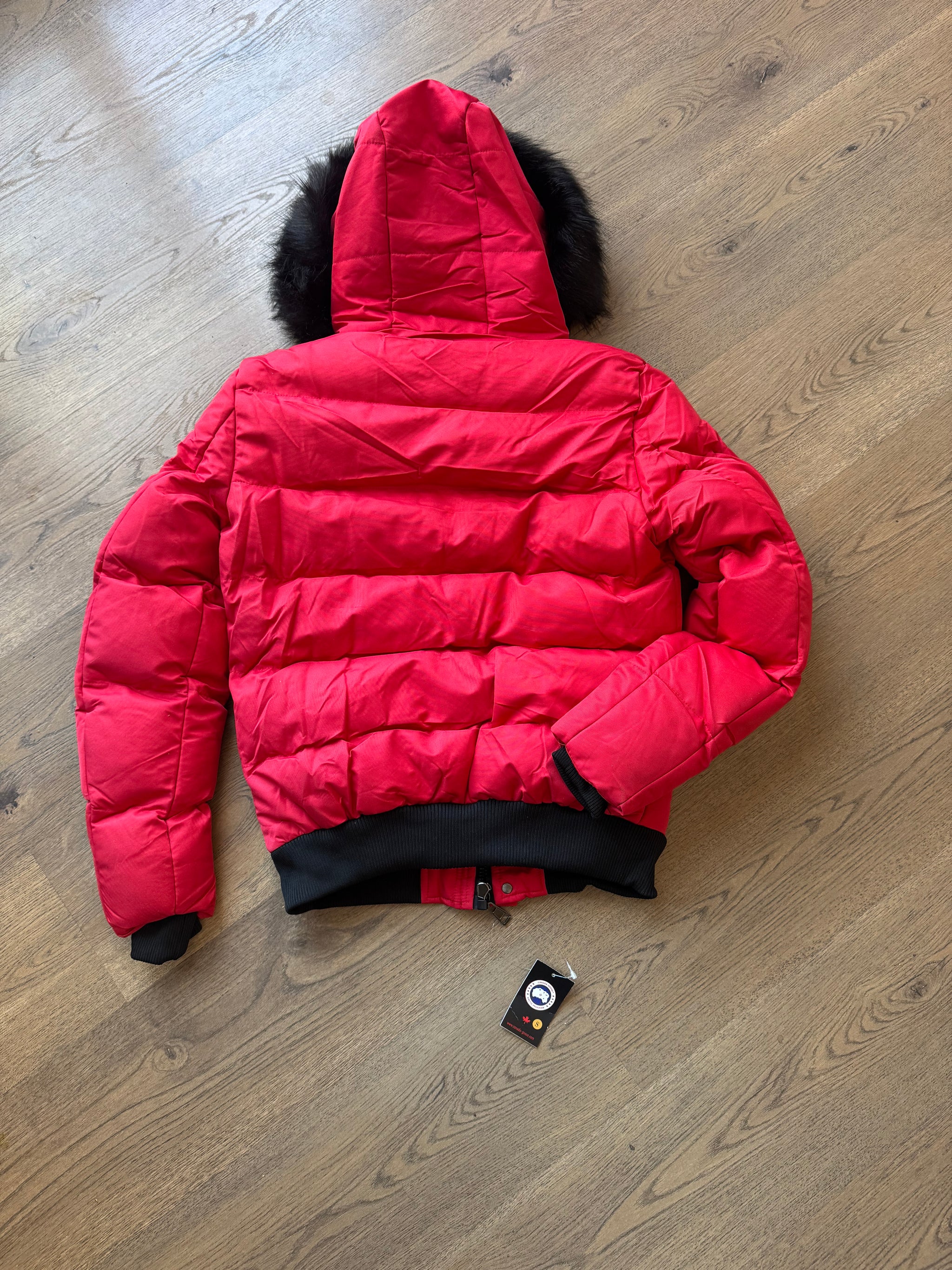 Chaqueta CANADA GOOSE - ROJA - Pelo Negro