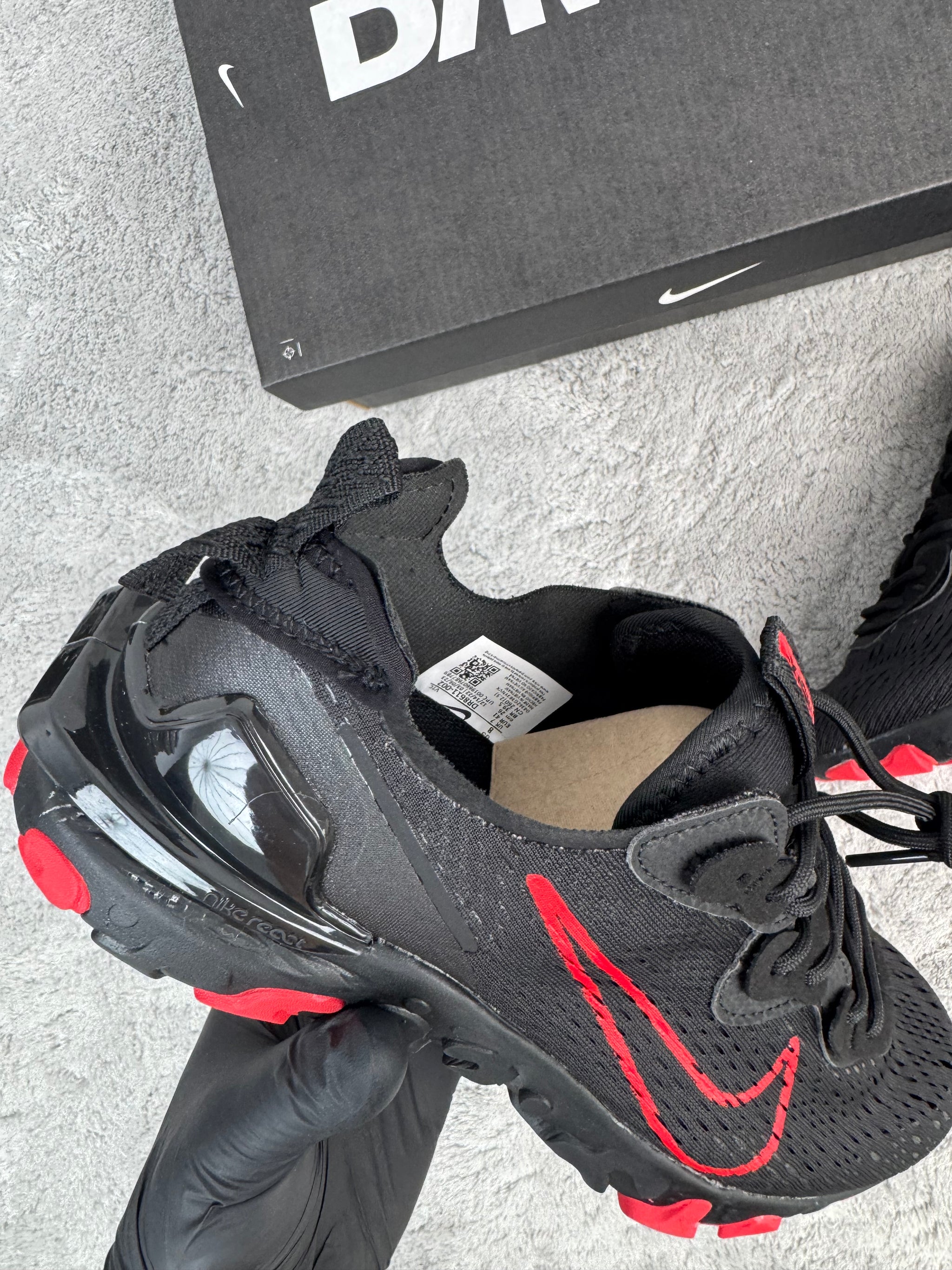 NIKE REACT VISION - BLACK/RED