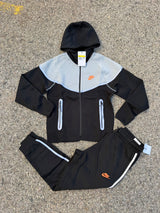 CONJUNTO NIKE TECH 2026 - M11