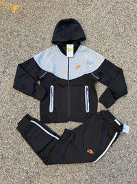 CONJUNTO NIKE TECH 2026 - M11