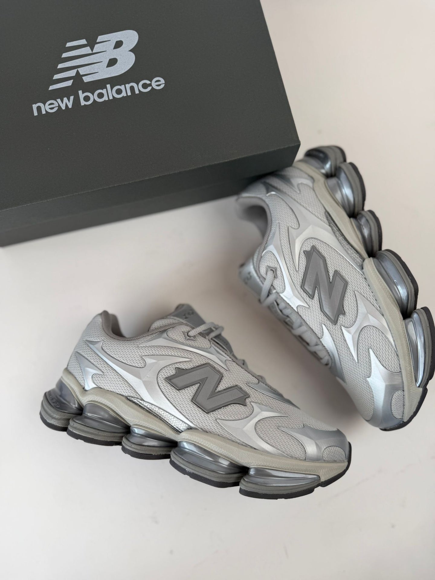 NEW BALANCE 2000 gris