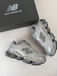 NEW BALANCE 2000 gris