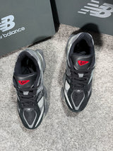 NEW BALANCE 9060 - GRIS/NEGRO (CP)