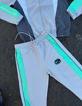 CONJUNTO NIKE AIR SWOOSH - M5