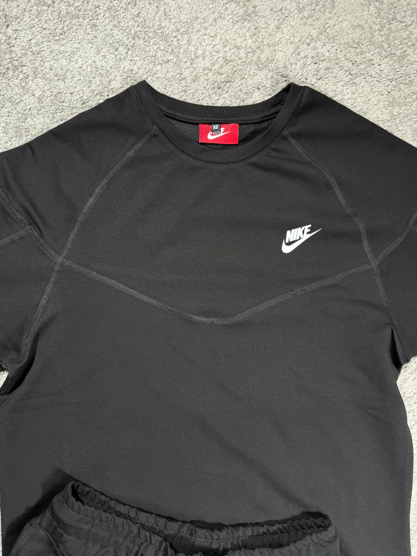 CONJUNTO CORTO - NIKE TECH  - NEGRO