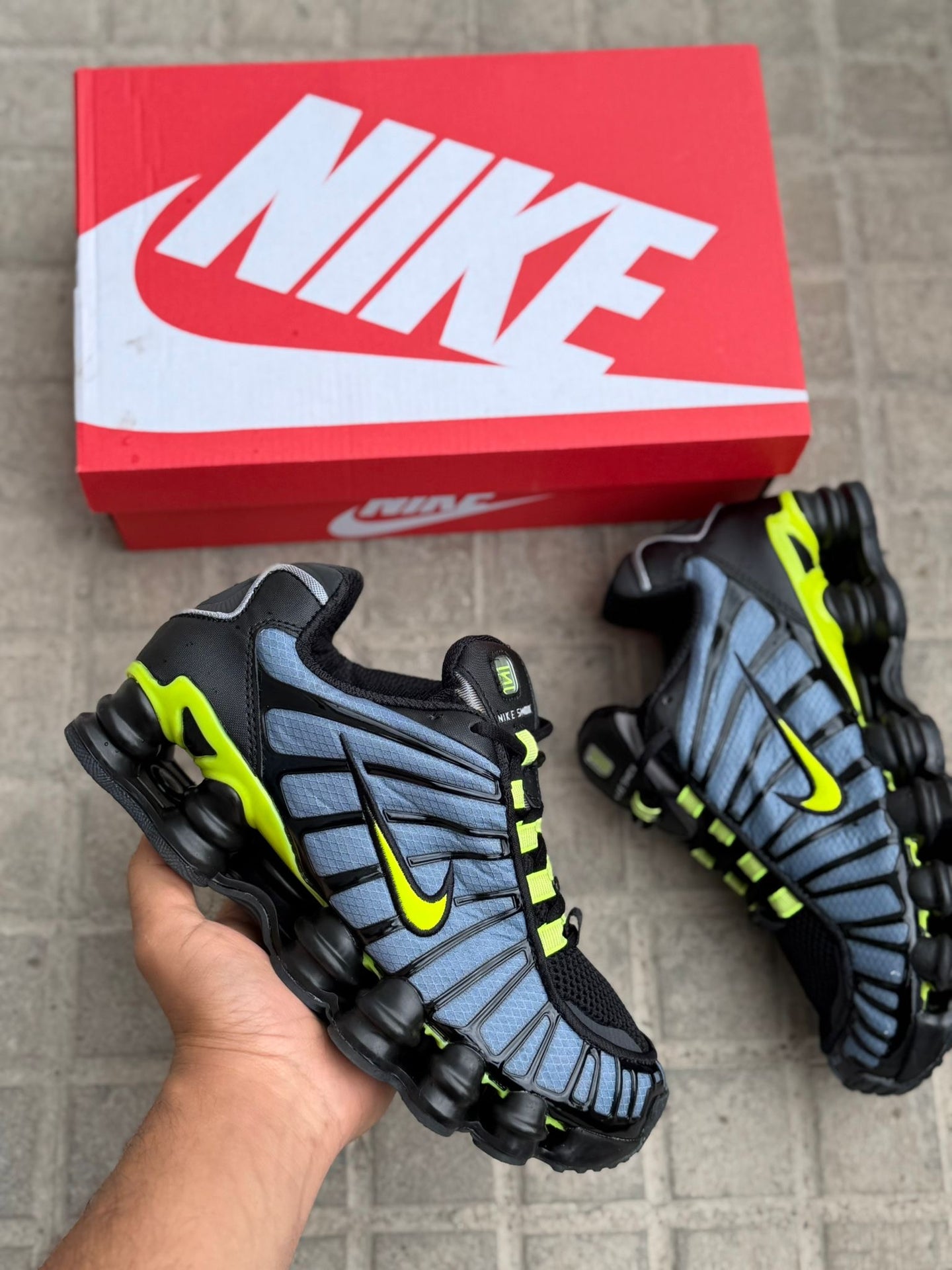 NIKE SHOX TL - W