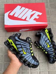 NIKE SHOX TL - W