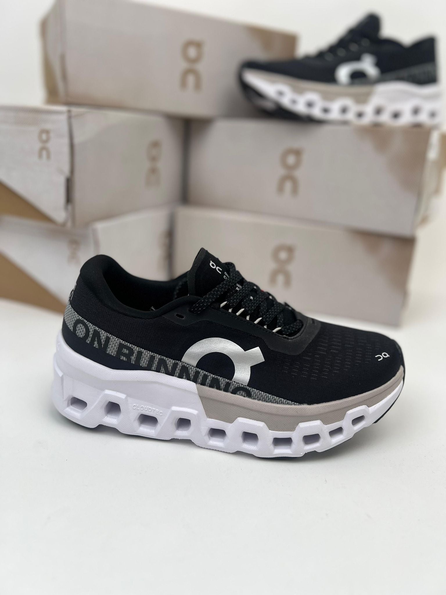 On running Cloudmonster 2 - M2
