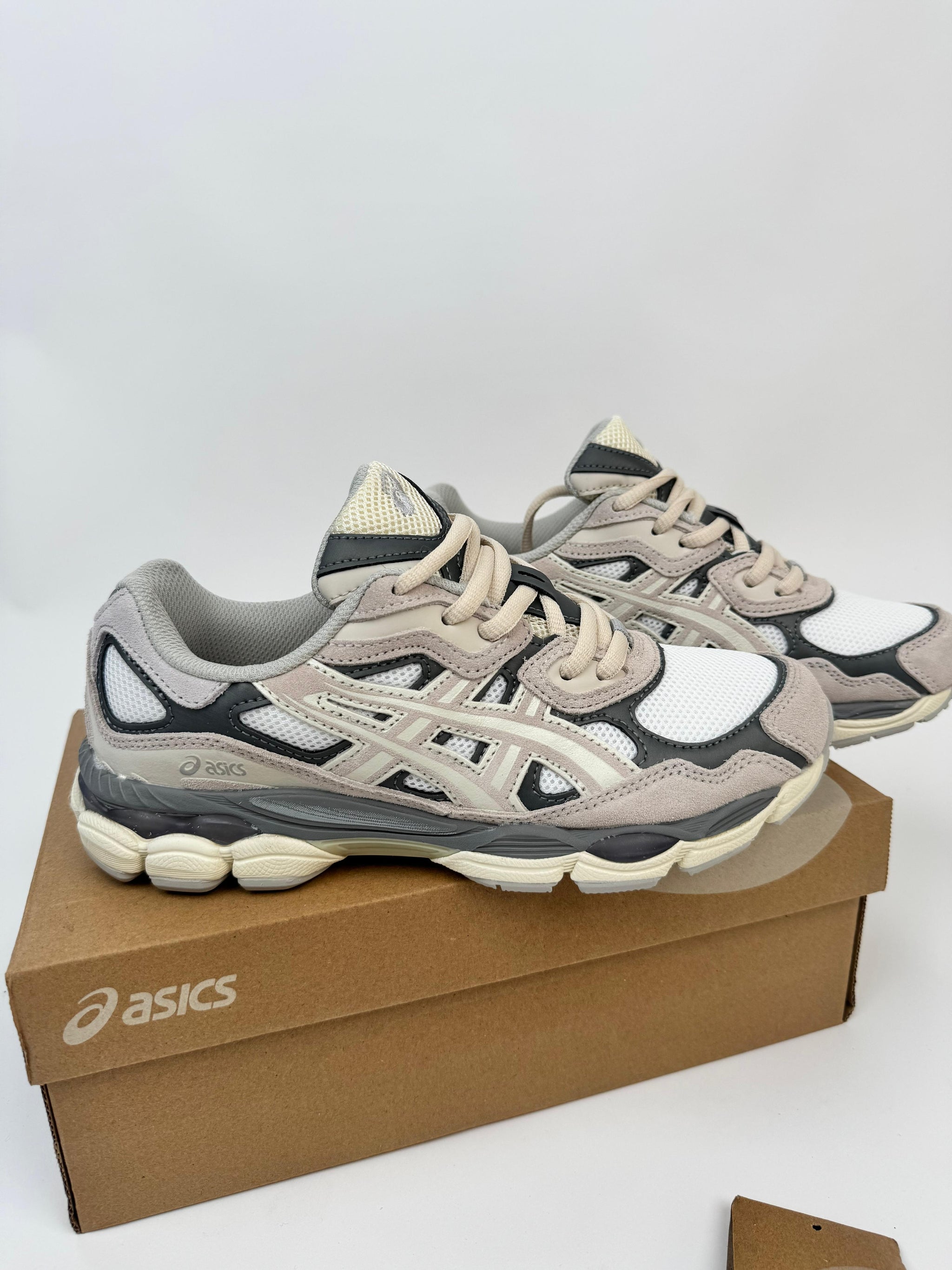 ASICS GEL-NYC - BEIGE