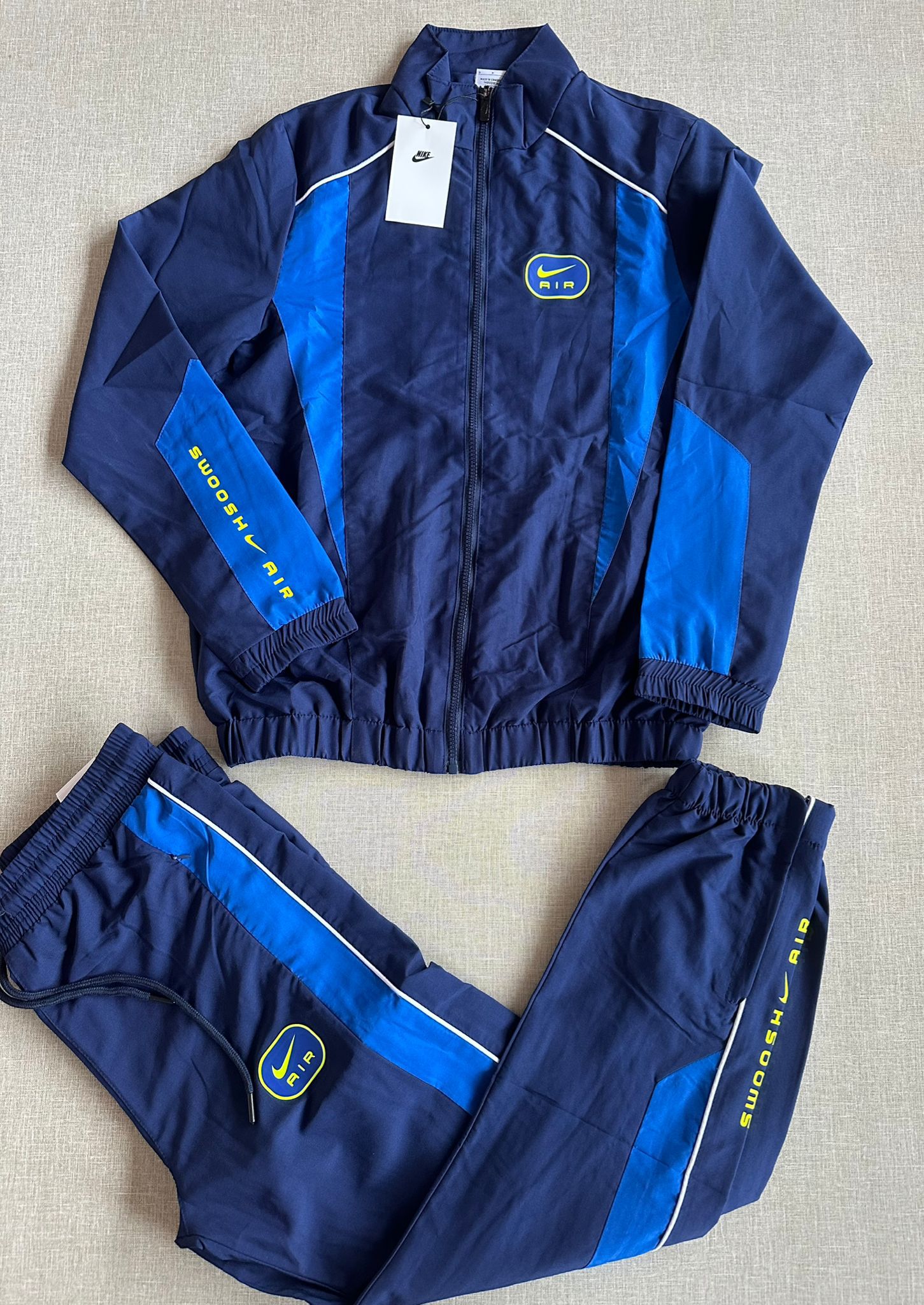 CONJUNTO NIKE AIR SWOOSH - M2