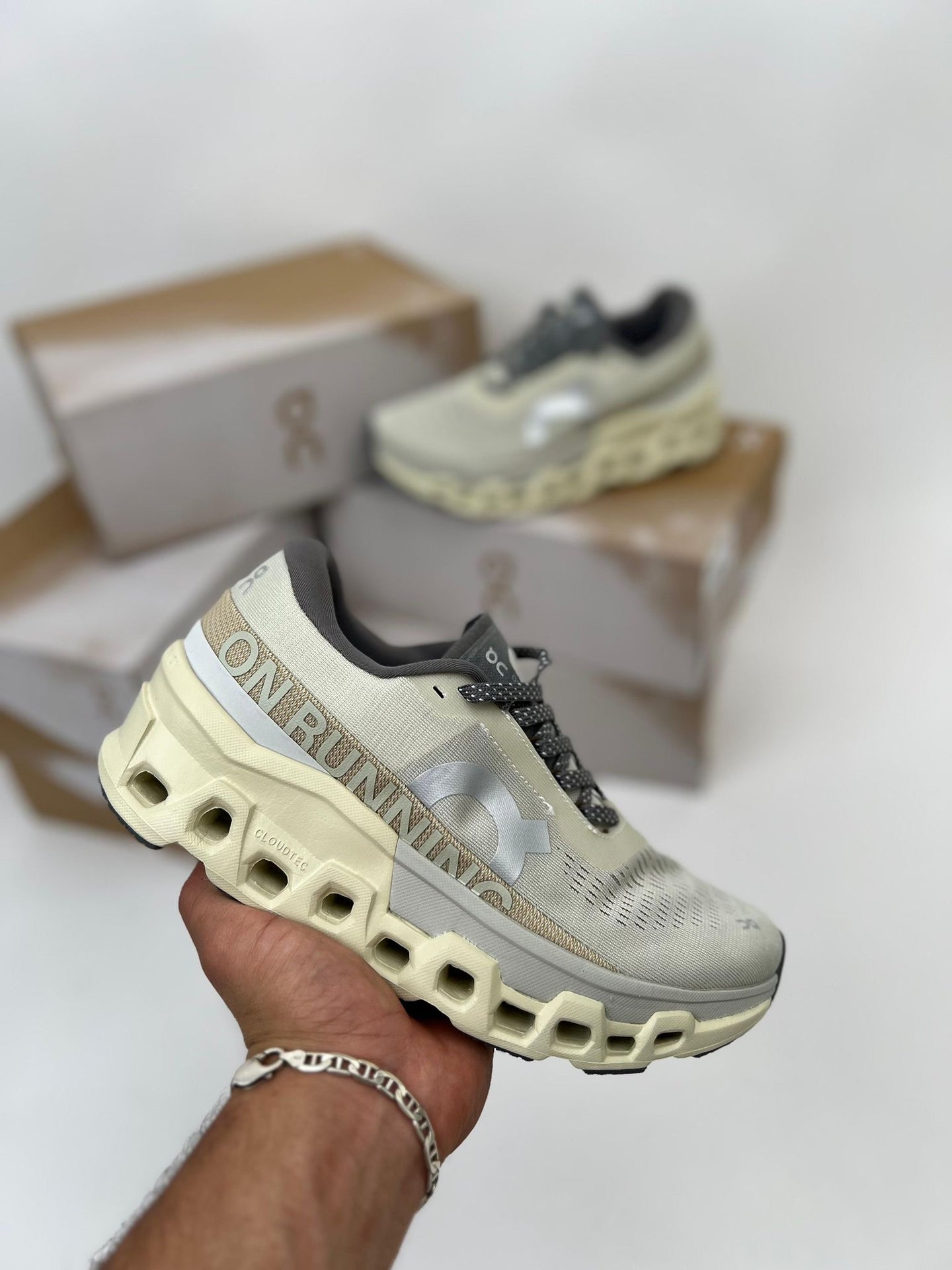 On running Cloudmonster 2 - M1