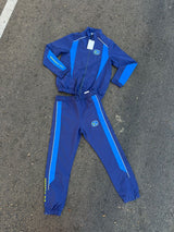 CONJUNTO NIKE AIR SWOOSH - M4