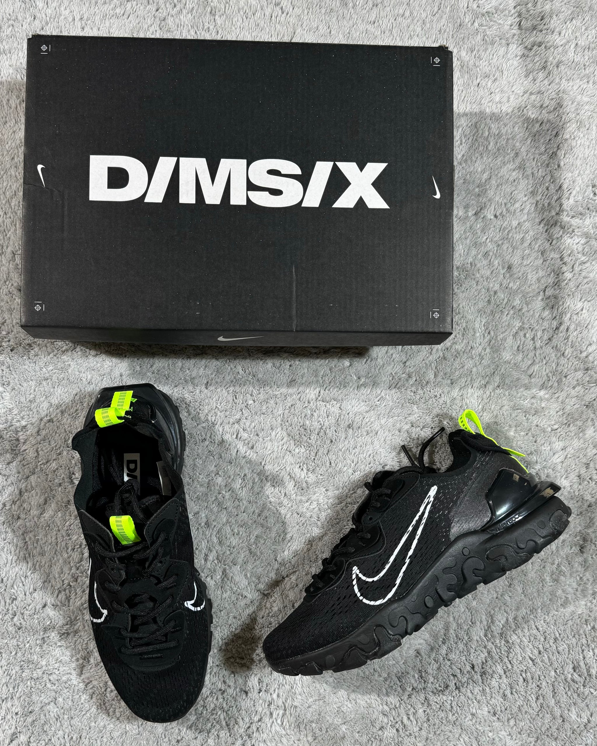 NIKE REACT VISION - Black/Volt