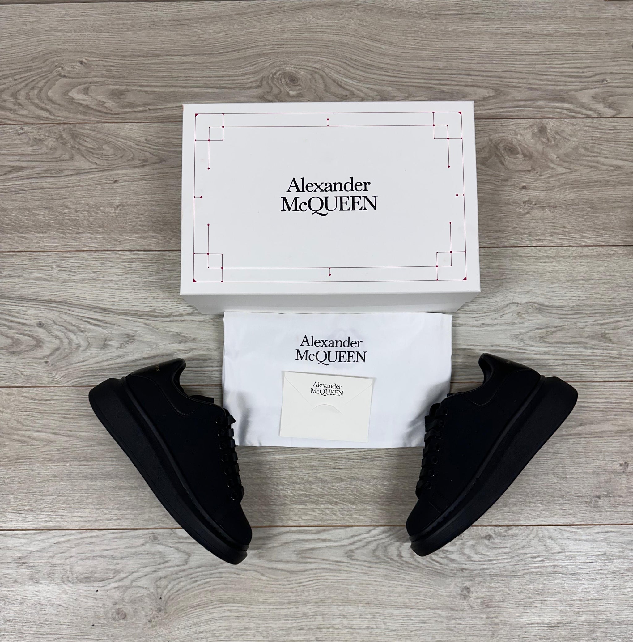 Alexander McQueen - Black/White