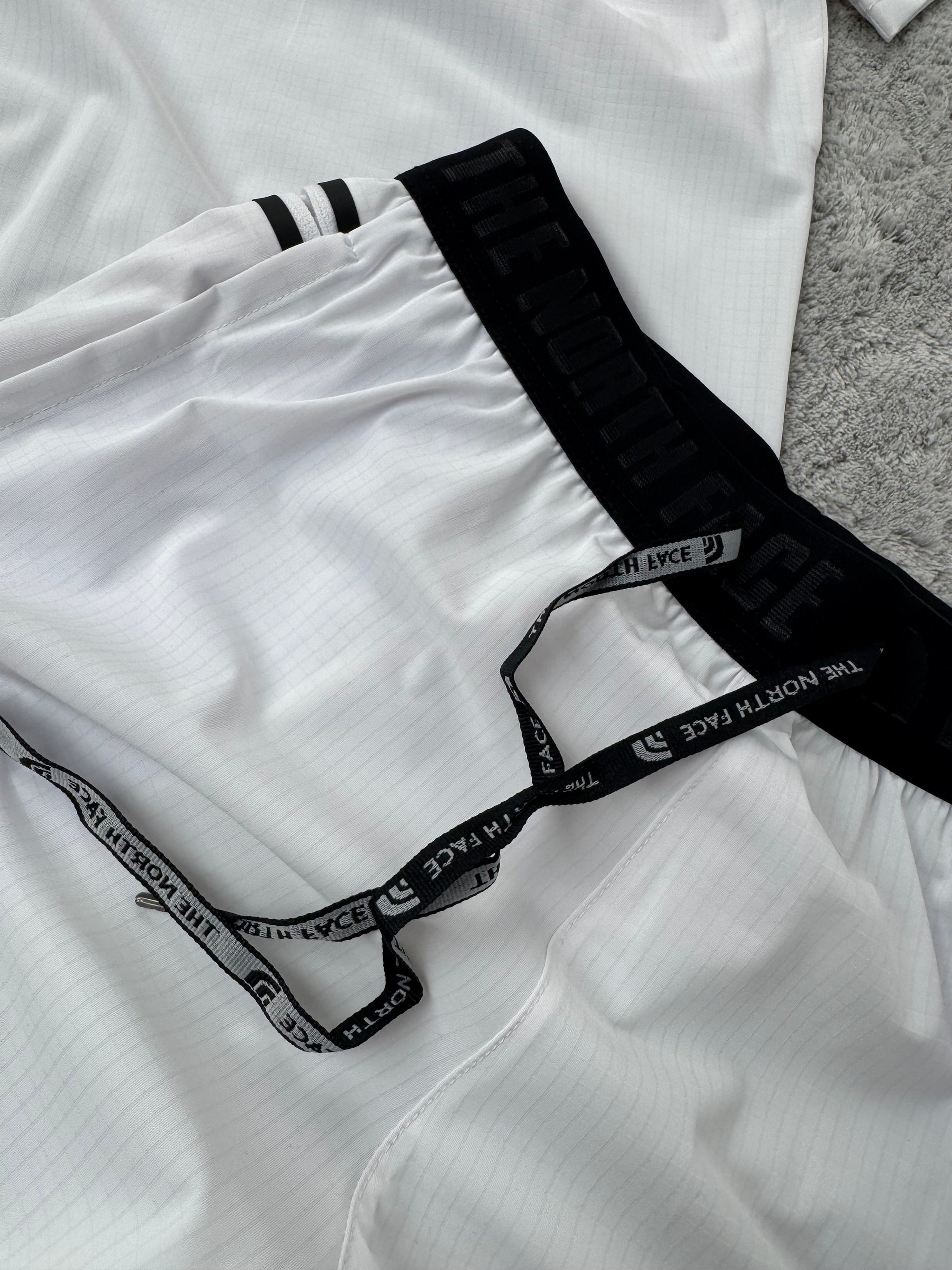 CONJUNTO THE NORTH FACE - M2 BLANCO