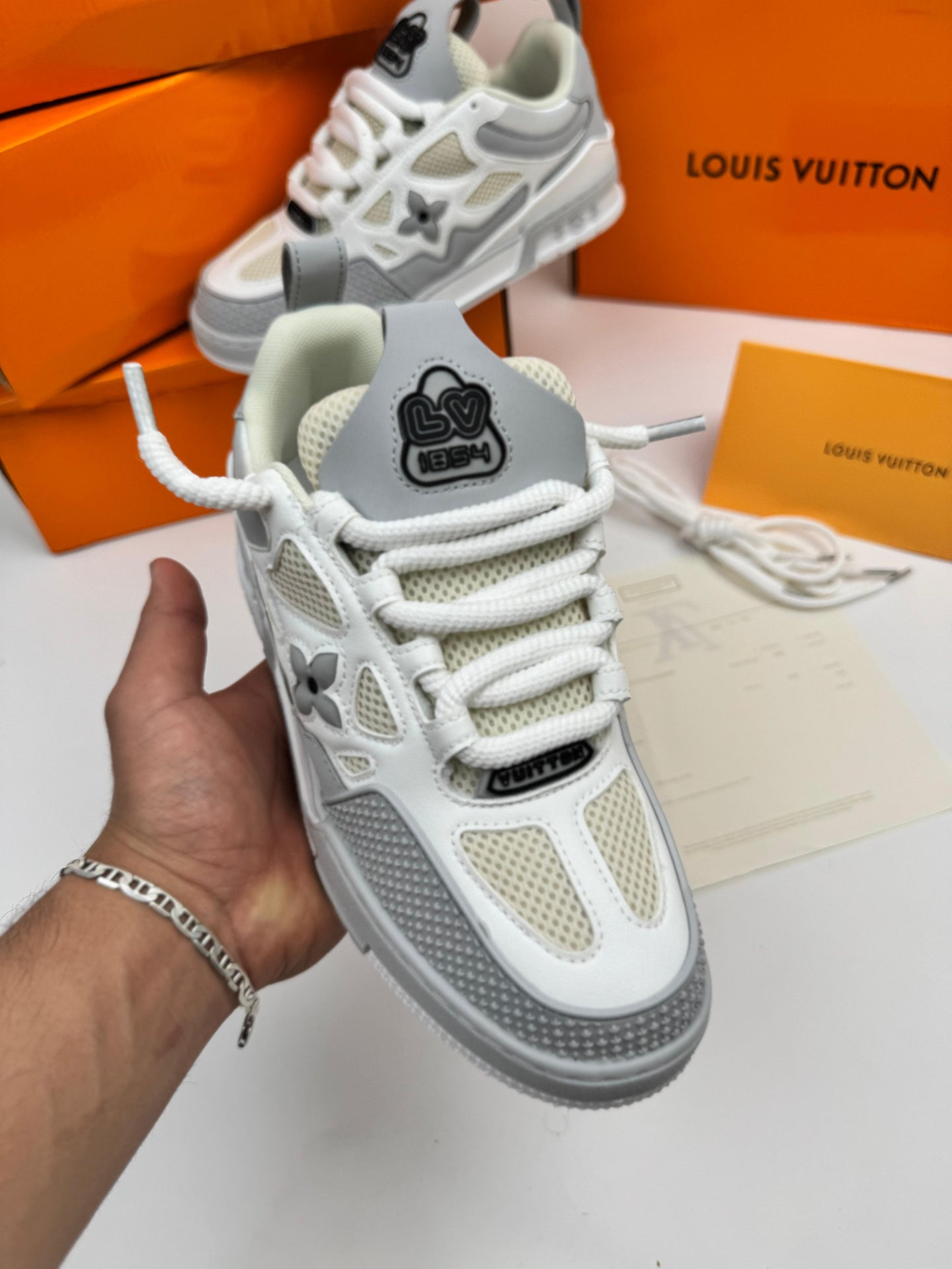 LV SKATE