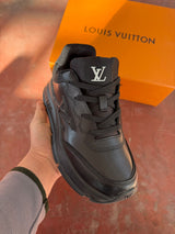 LV TRAINER SNEAKER- NEGRO