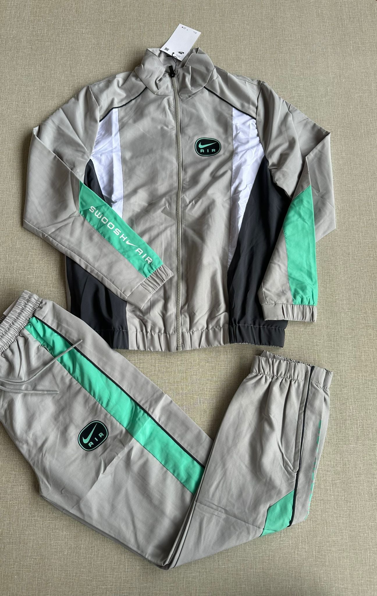 CONJUNTO NIKE AIR SWOOSH - M3