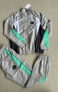 CONJUNTO NIKE AIR SWOOSH - M3