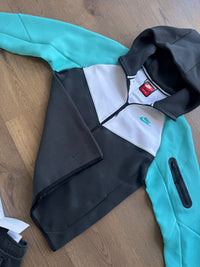 CONJUNTO NIKE TECH 2026 - M14