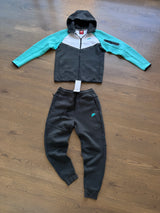 CONJUNTO NIKE TECH 2026 - M14