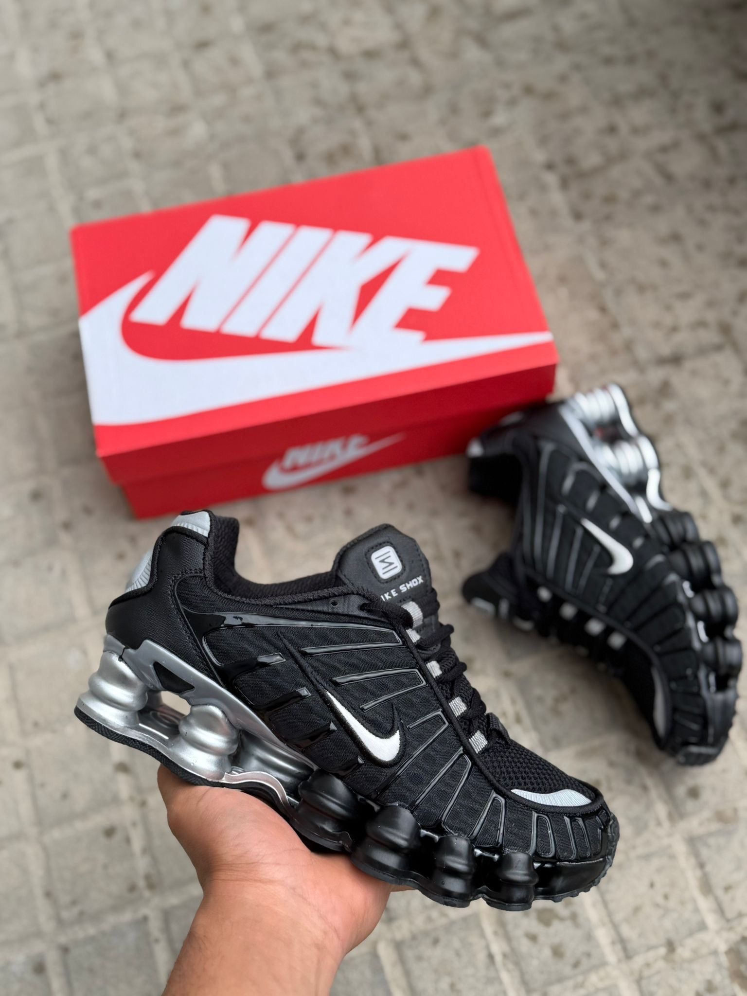 NIKE SHOX TL -GRIS-NEGRO