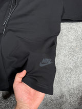 CONJUNTO CORTO - NIKE TECH  - NEGRO 2