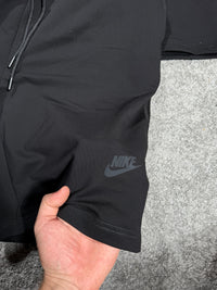 CONJUNTO CORTO - NIKE TECH  - NEGRO 2