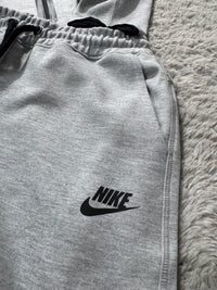 Conjunto nike tech