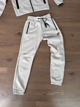 CONJUNTO NIKE TECH - BEIGE - N9