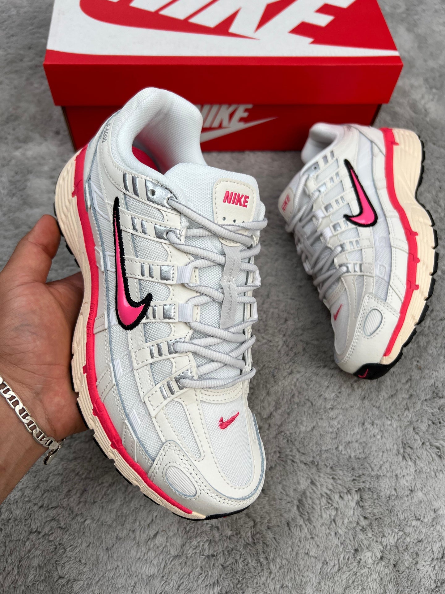 NIKE P6000