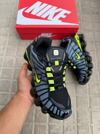 NIKE SHOX TL - W