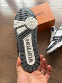 LV TRAINER - GREY