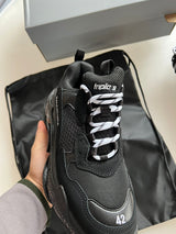 BALENCIAGA TRIPLE S - NEGRAS