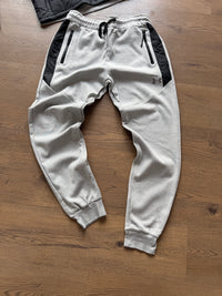 CONJUNTO -  UNDER ARMOUR - NEGRO/GRIS