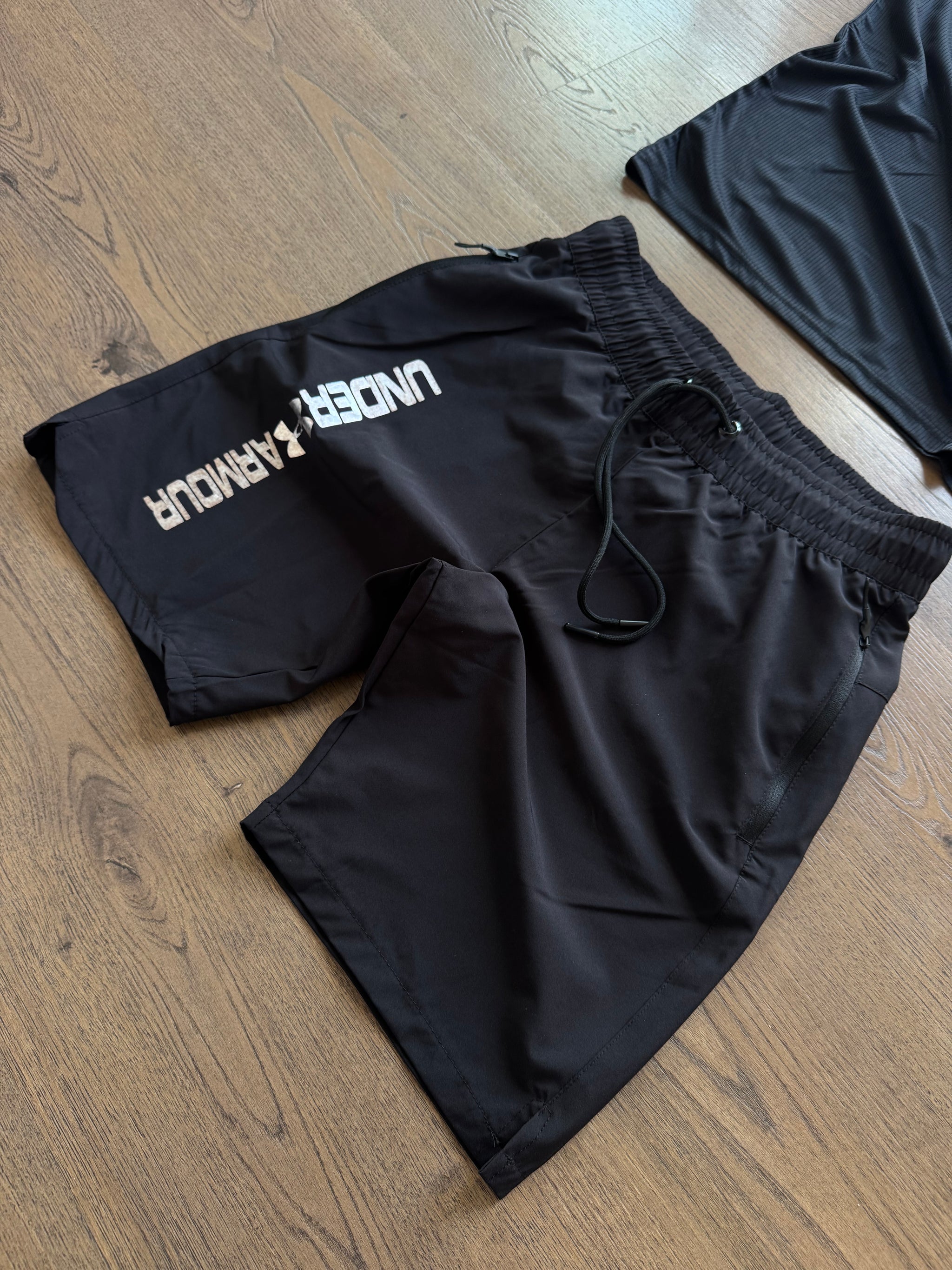 UNDER ARMOUR 2025 - NEGRO
