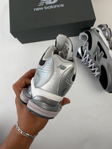 NEW BALANCE 2000 gris negro