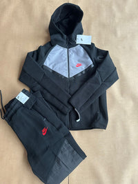 CONJUNTO NIKE TECH 2026 - M1